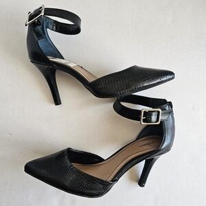 Style & Co. Black Faux Leather Ankle Strap Heels 8 Textured Pointed Toe Office